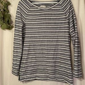 STRIPED SWEATER - medium - lou and grey